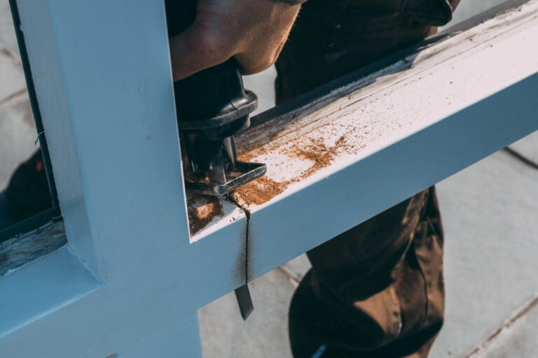 Renovatie van deur en kozijn